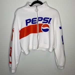 🔴 Divided Pepsi branded crop top